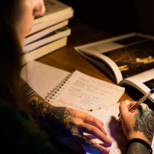 Imagem ilustrativa do curso de Arte e Literatura